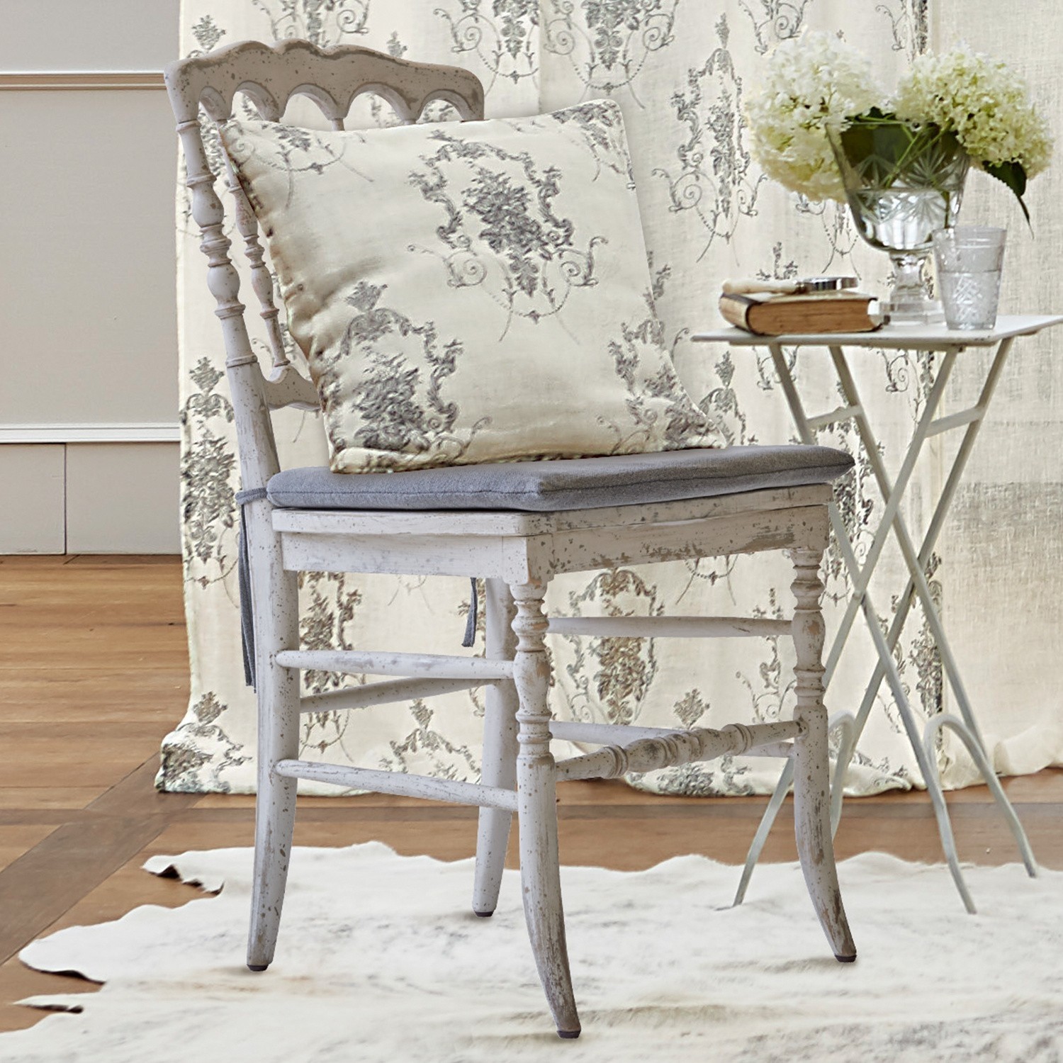 Chaise Contreuve