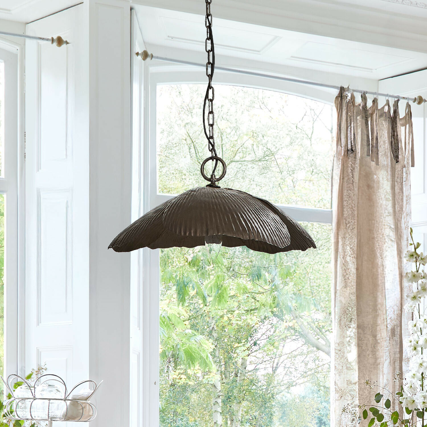 Suspension Jardin Élance Suspension en métal gris foncé en forme de feuille, éclairage décoratif pour salon lumineux et naturel