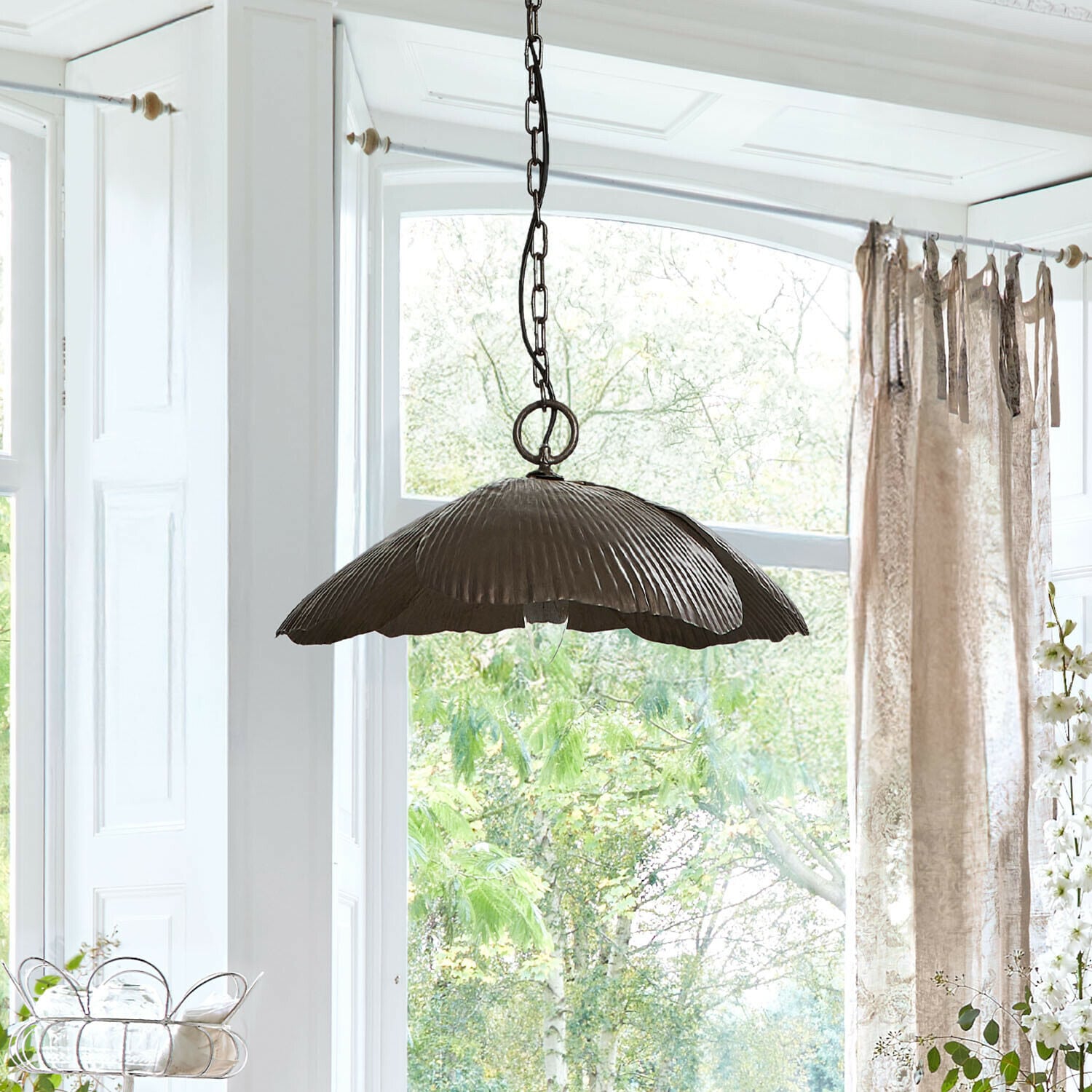 Suspension Jardin Élance Suspension en métal gris foncé en forme de feuille, éclairage décoratif pour salon lumineux et naturel
