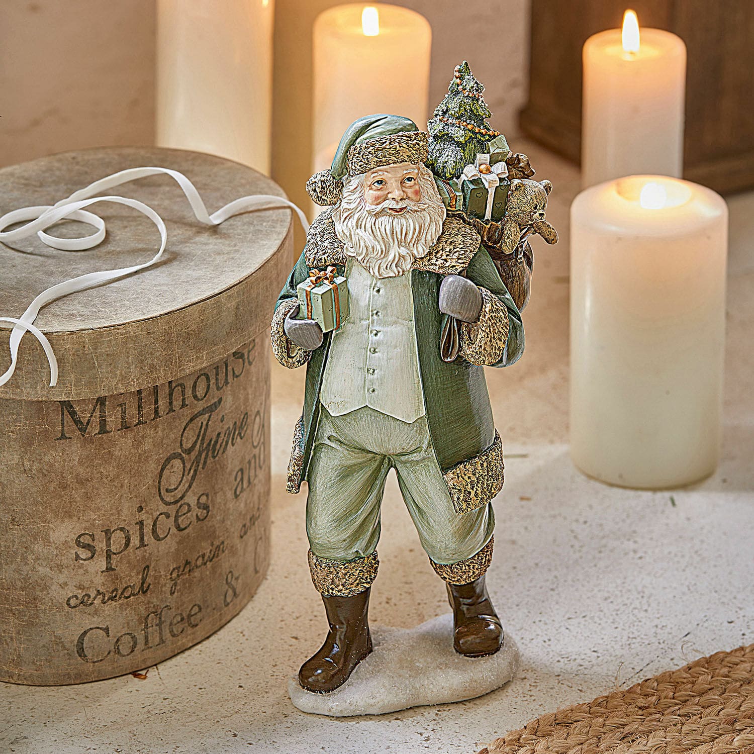 Père Noël décoratif Douilly Figurine de Père Noël en manteau vert avec cadeaux, décoration de Noël en résine