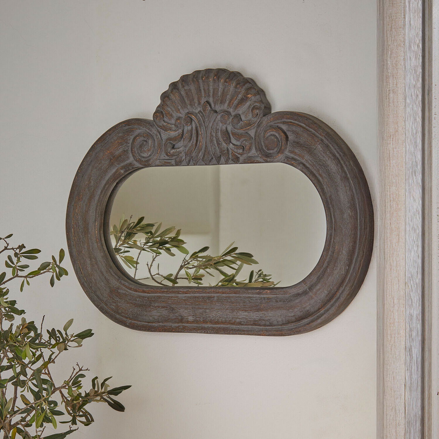 Miroir Elvéric Miroir ovale en bois foncé avec motif sculpté décoratif, style vintage pour salon