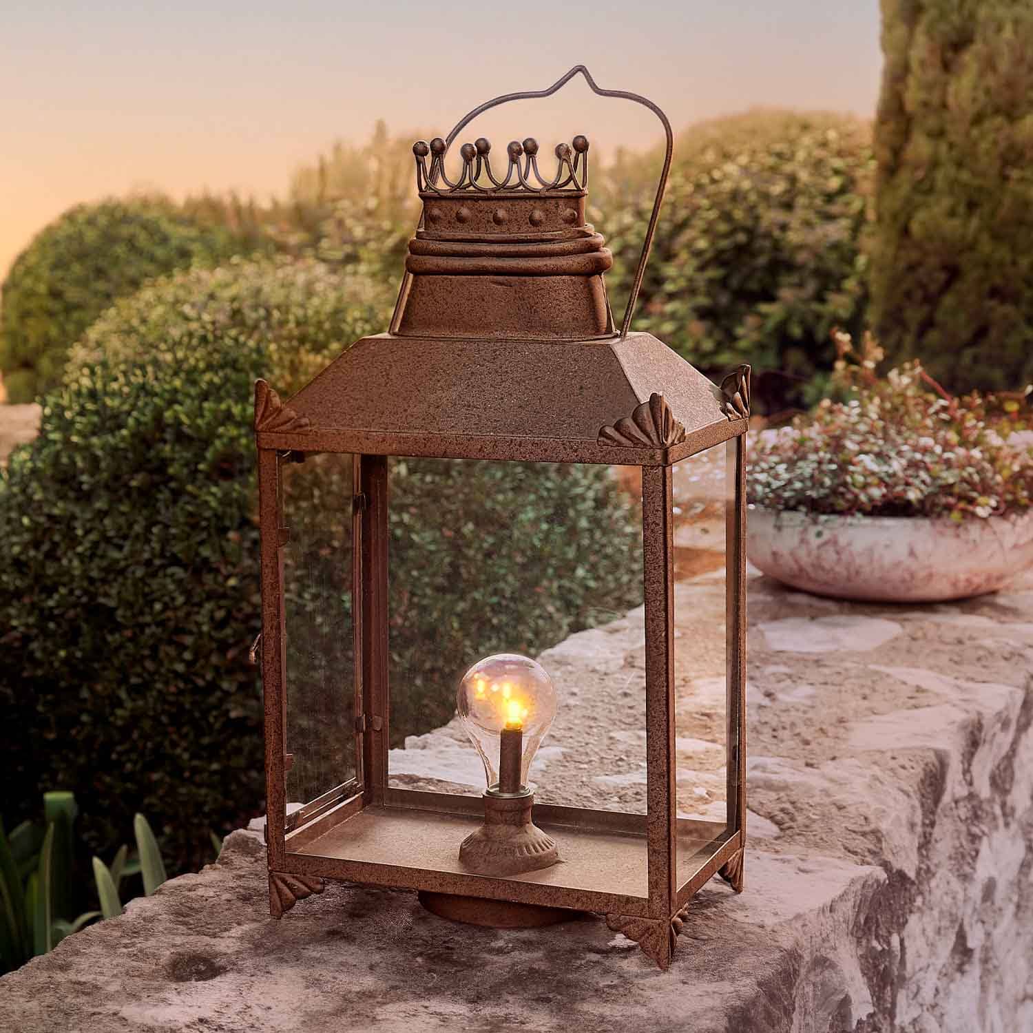 Lanterne en métal rouillé avec verre transparent et ampoule, décoration extérieure vintage pour jardin