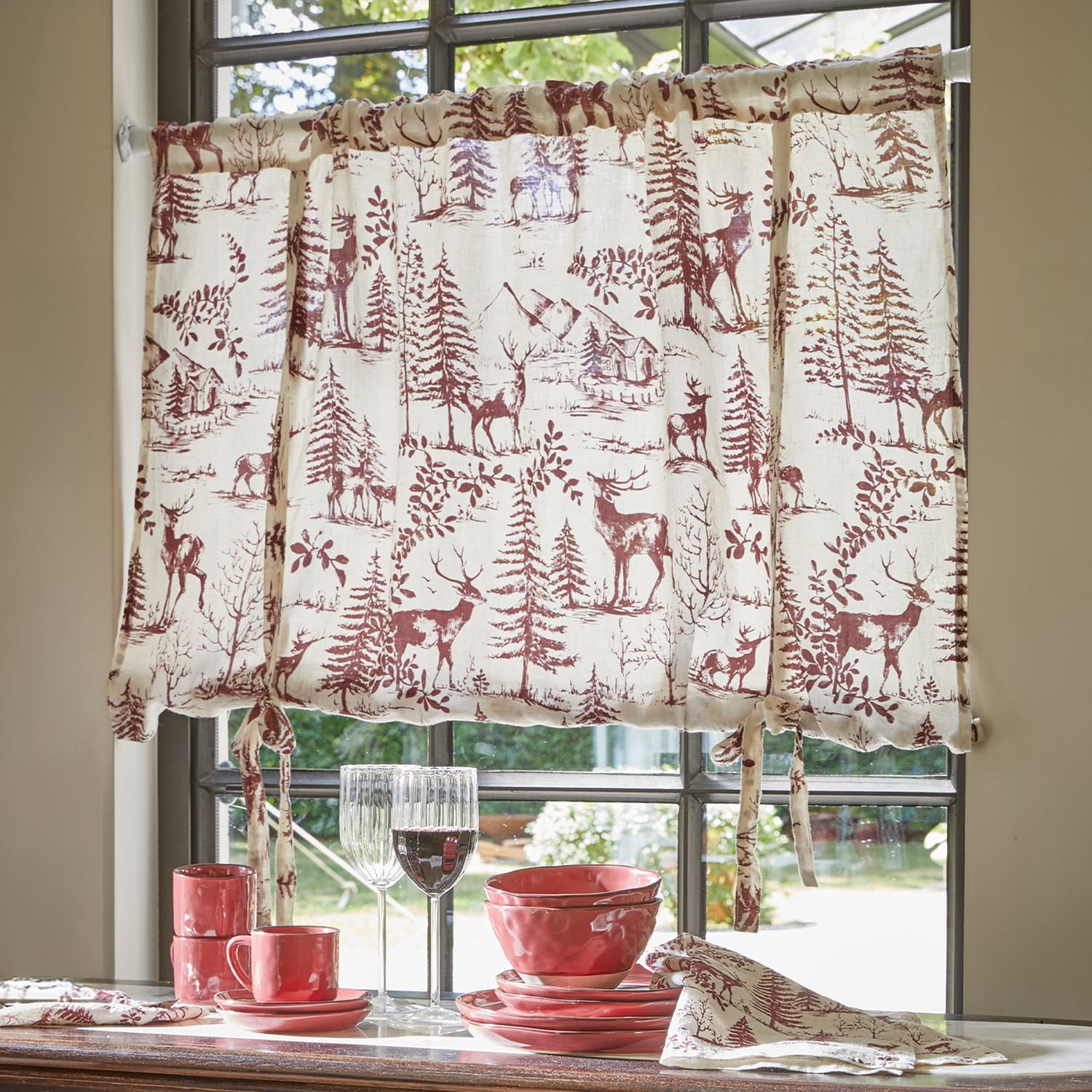 Rideau en coton crème avec imprimé rouge de cerfs et arbres, décoration de fenêtre rustique