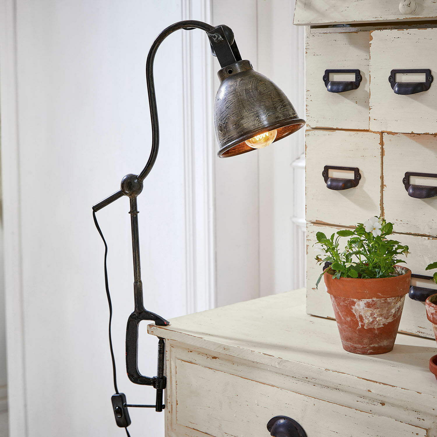 Lampe à pince Parkville Lampe en métal noir avec pince, idéale pour bureau ou table, style industriel vintage