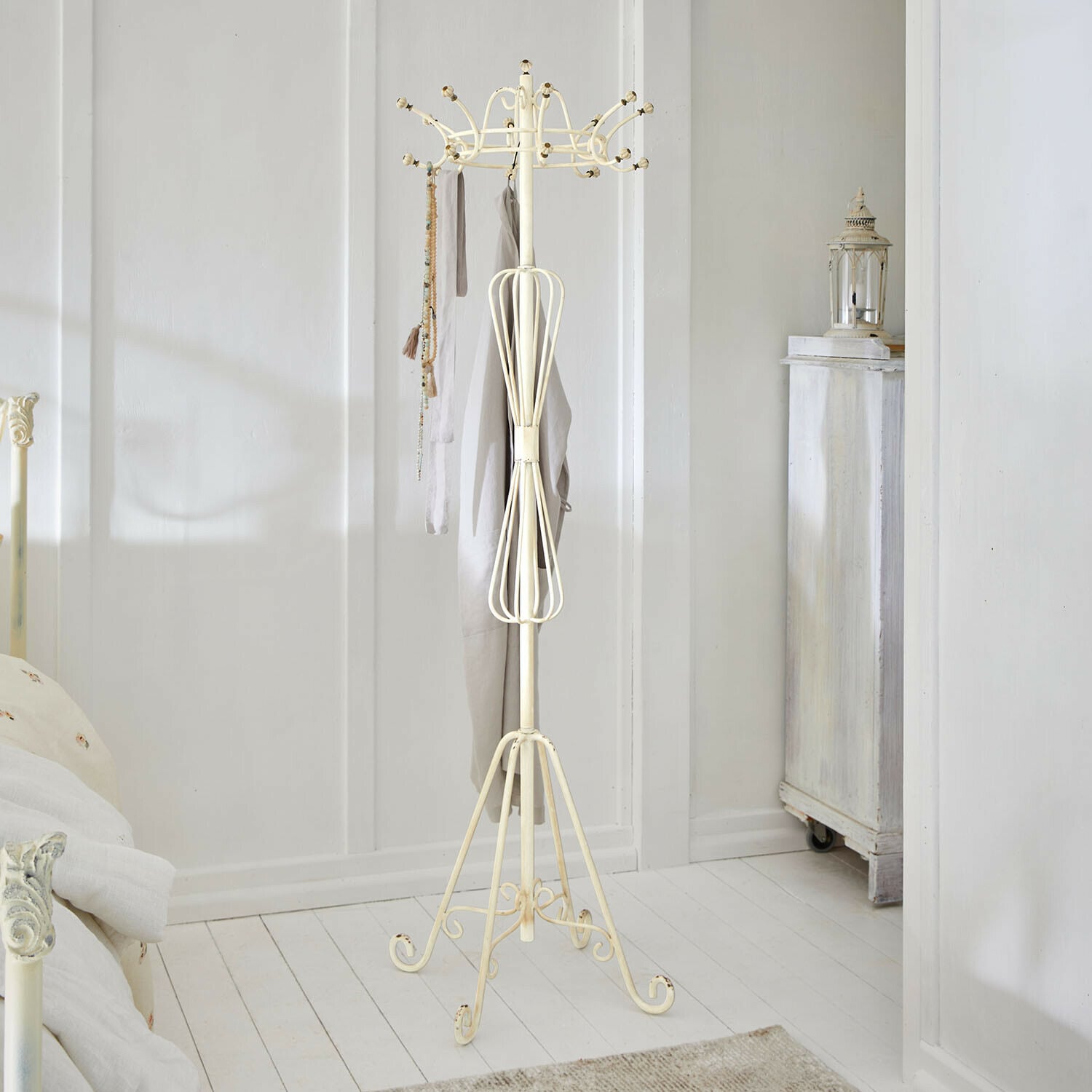 Portemanteau Whitlowe Porte-manteau en métal crème avec crochets décoratifs pour l'entrée ou la chambre