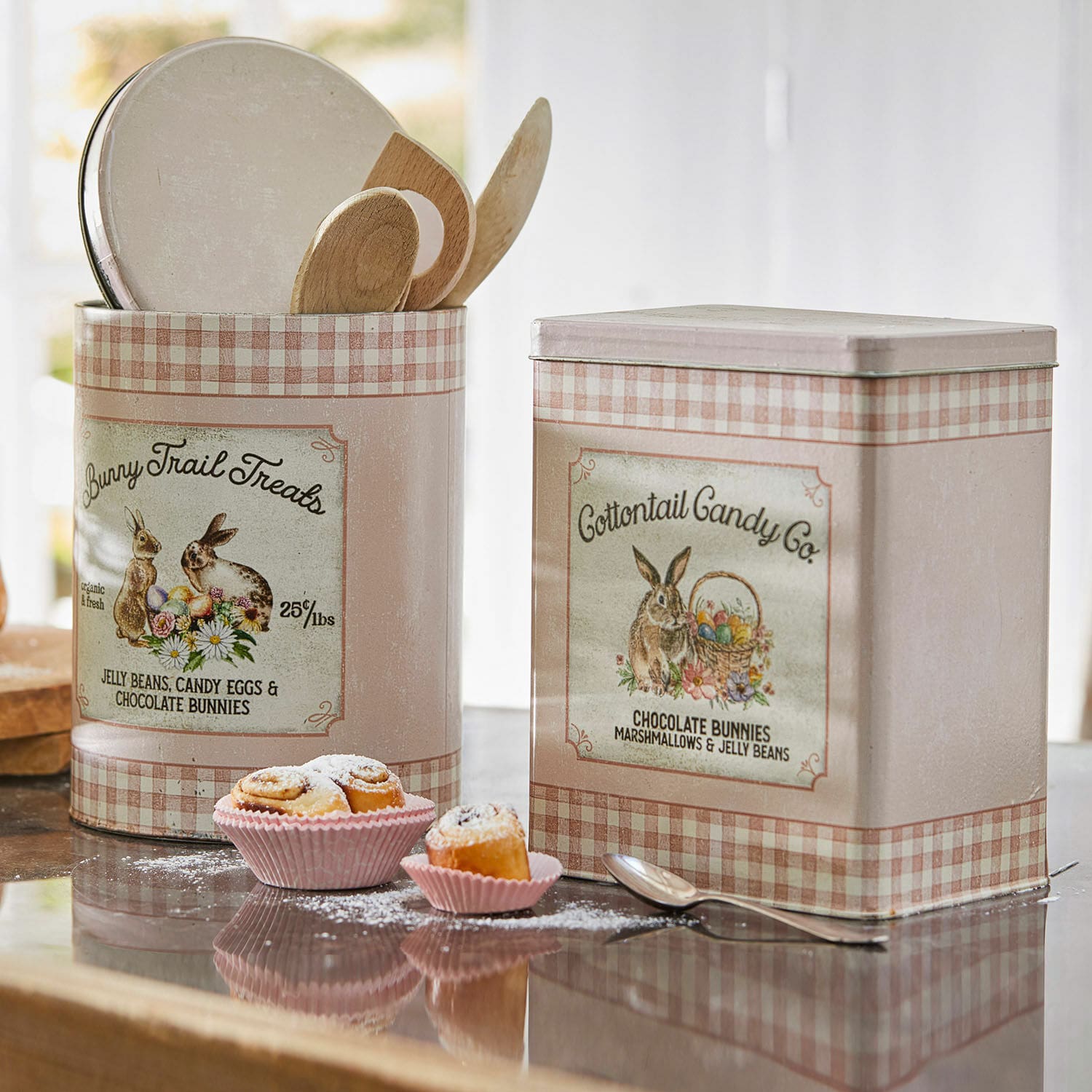 Lot de 2 boîtes Cottontail Boîtes métalliques roses pastel avec motif lapin et carreaux, style vintage pour cuisine