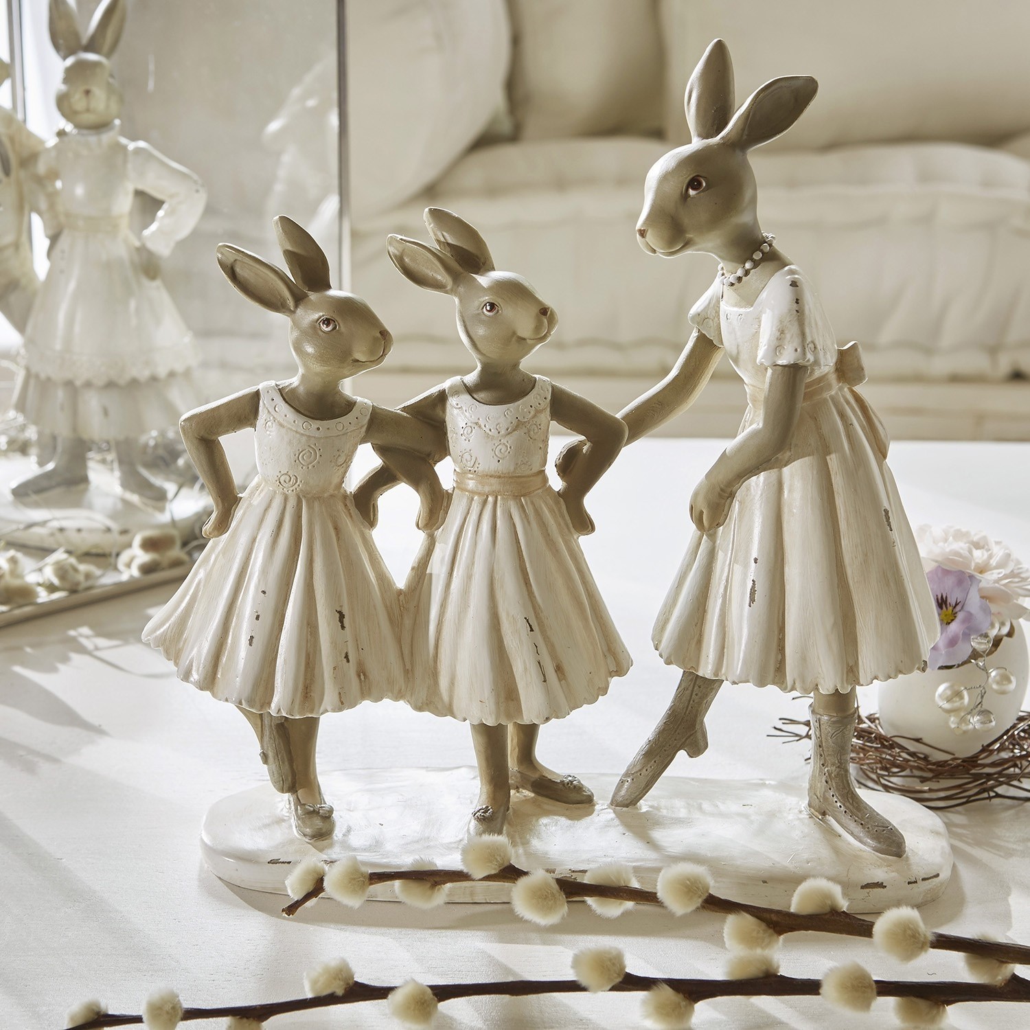 Lapins Danseuses Figurines de lapins en céramique avec robes crème pour décoration de table vintage