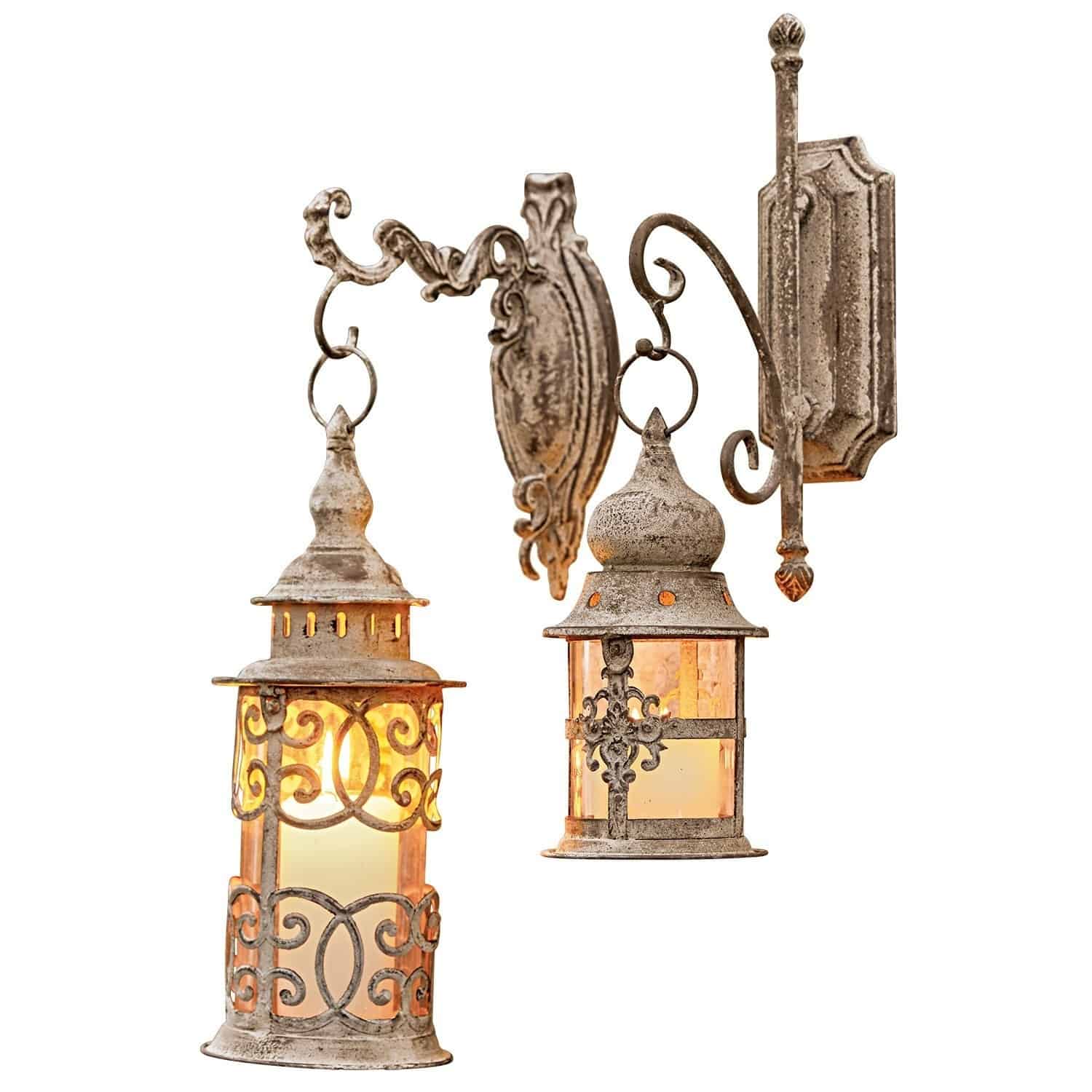 Lot de 2 lanternes Adéláde Applique murale en métal vieilli brun avec motifs décoratifs et lumière chaude pour ambiance vintage