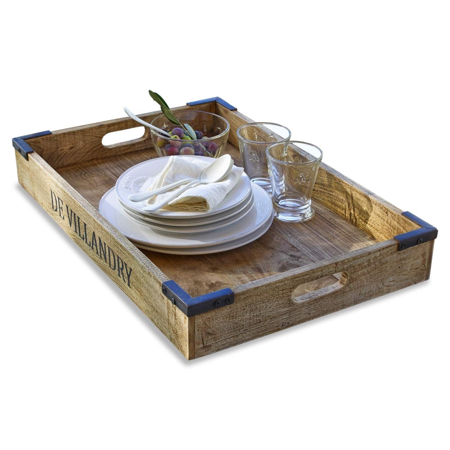 Plateau Villandry Plateau en bois naturel avec poignées et coins métalliques, décoré avec vaisselle blanche et verres