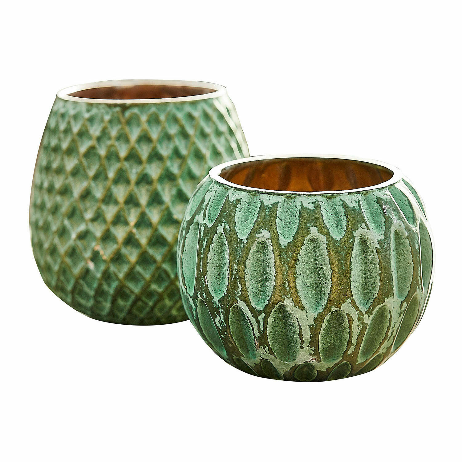 Lot de 2 photophores Xerice Ensemble de deux photophores en céramique verte avec texture et intérieur doré pour décoration intérieure