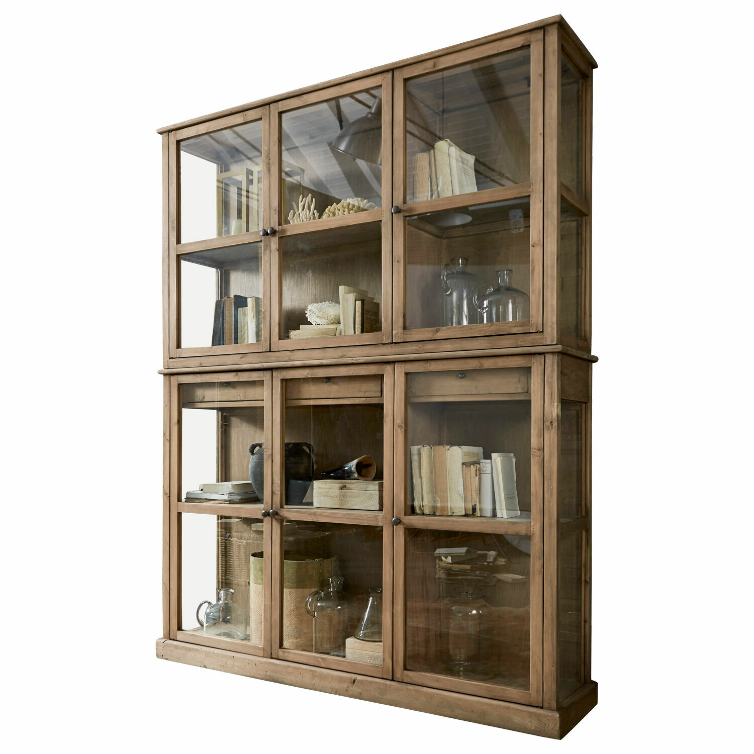Vitrine Blaise Grande vitrine en bois avec portes vitrées et étagères pour livres et décorations
