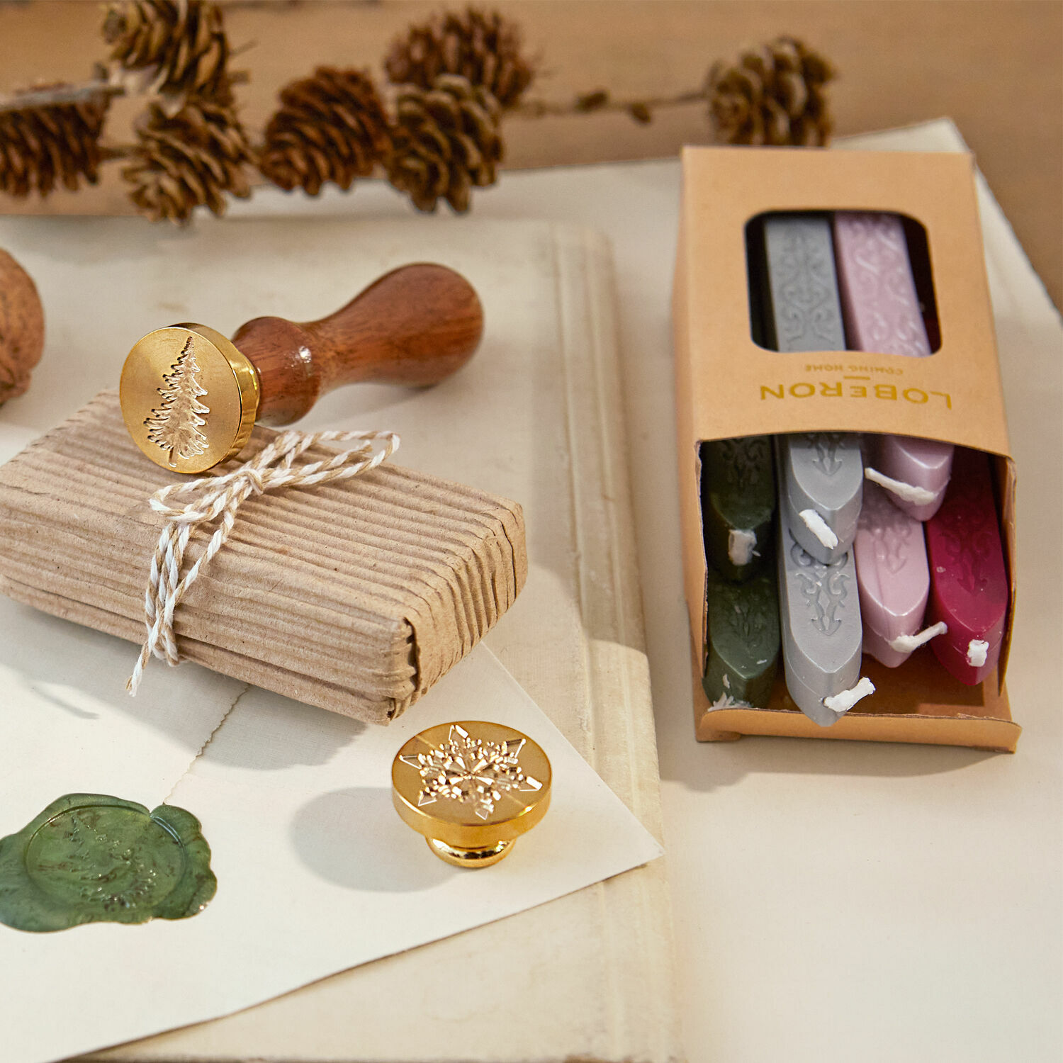 Cachet et cire à cacheter Movique Ensemble de sceaux en laiton et bois avec cires colorées pour décorer lettres et paquets