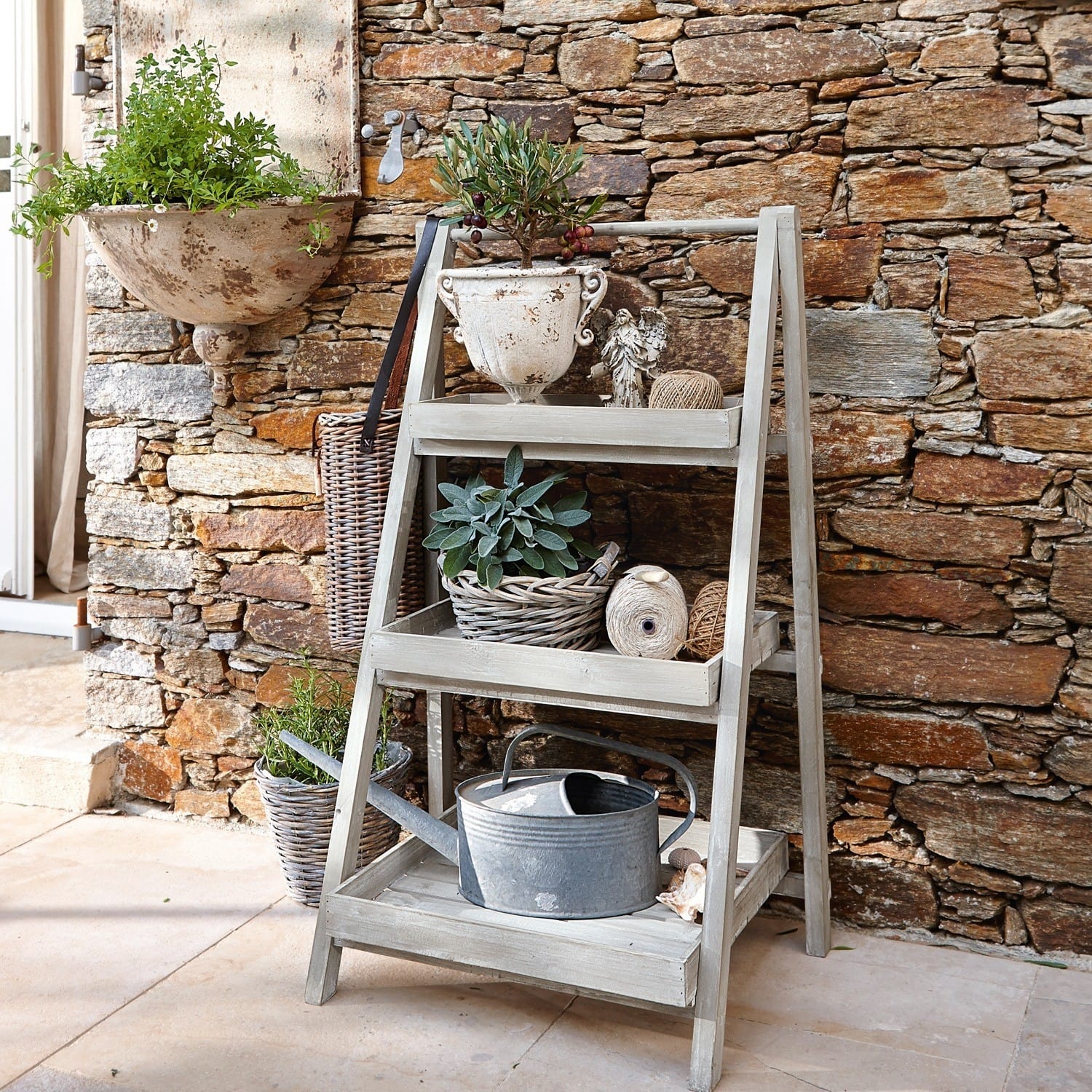 Escalier pour plantes Étape