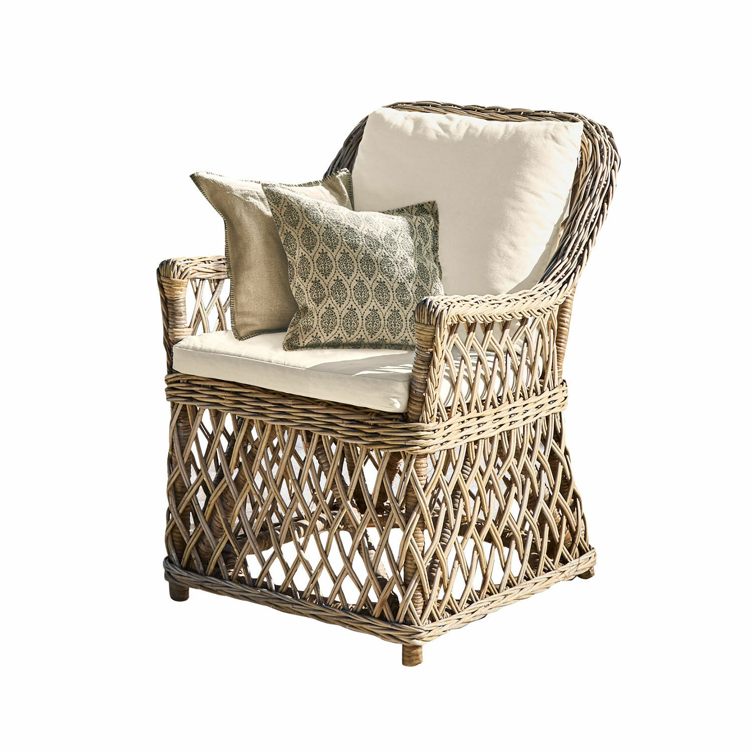 Fauteuil Nesvryn Fauteuil en rotin avec coussins crème et coussins décoratifs beige pour salon confortable