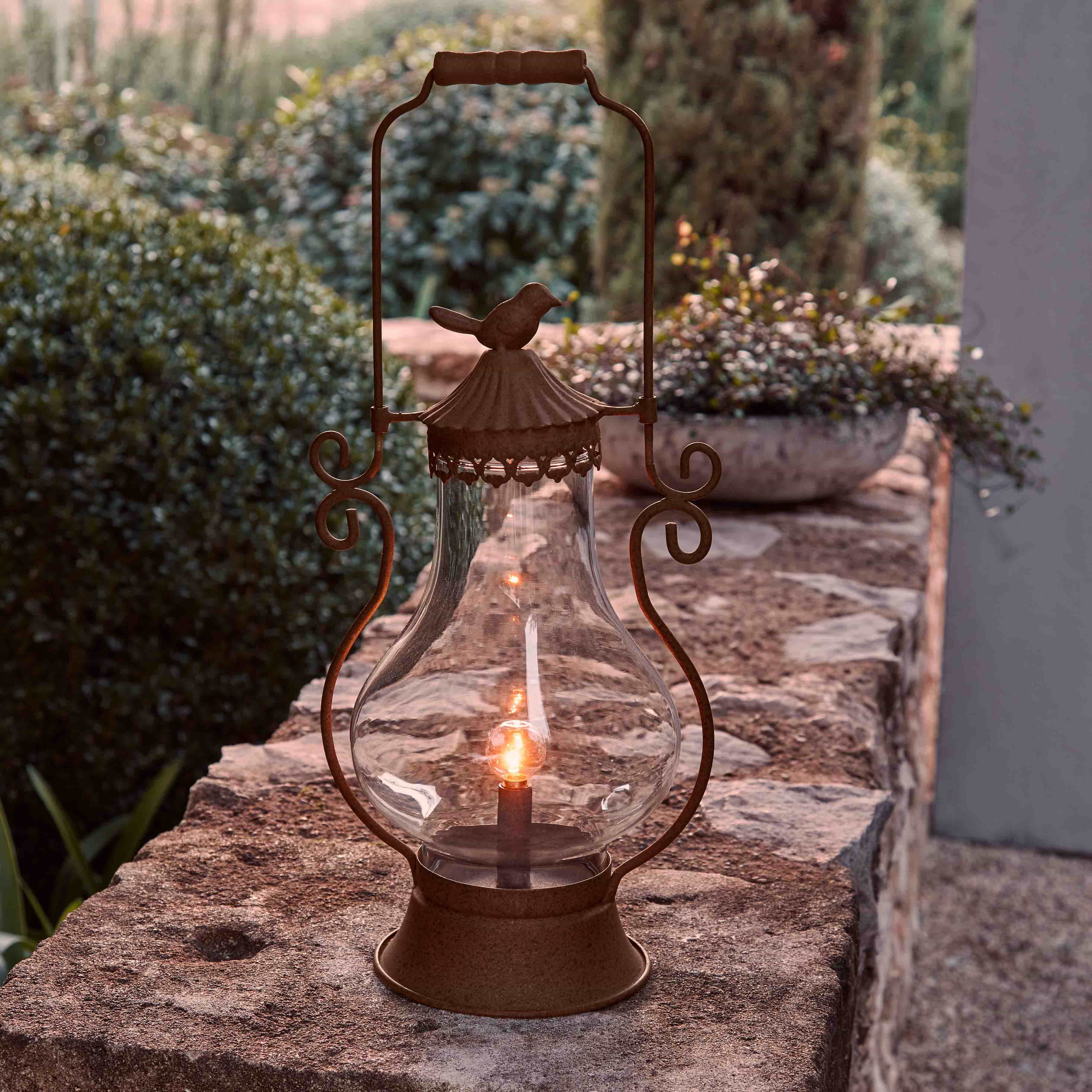 Lanterne de jardin en métal rouillé avec verre transparent et décoration oiseau, éclairage extérieur décoratif