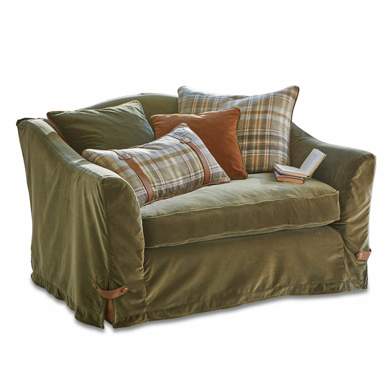 Fauteuil Halton Canapé vert en velours avec coussins à carreaux et accents marron, confortable pour salon