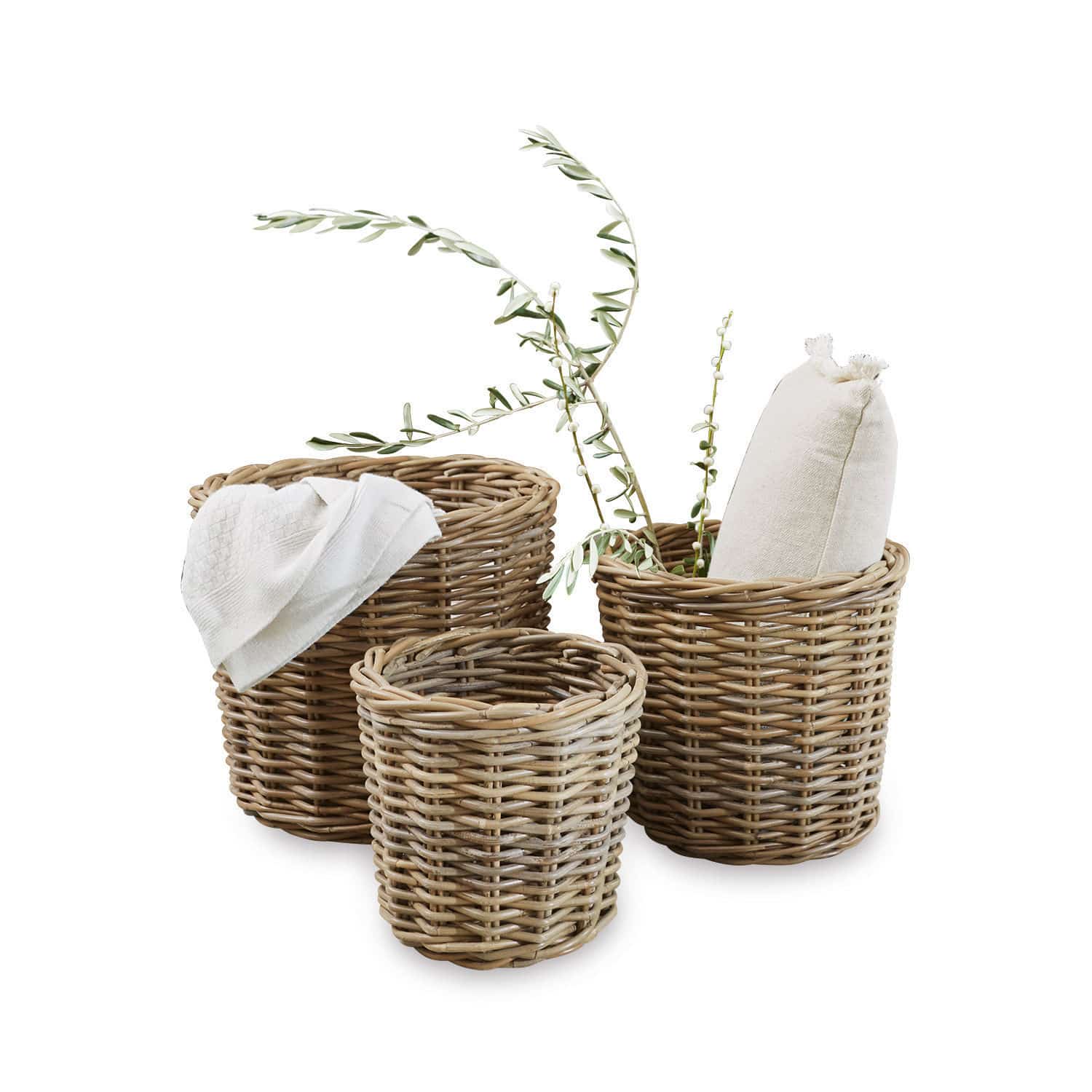 Lot de 3 paniers Avar Ensemble de trois paniers en osier couleur naturelle pour rangement et décoration intérieure
