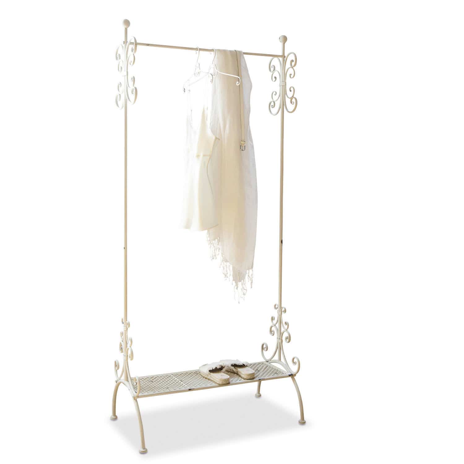 Portant Épinay Porte-vêtements en métal crème avec détails décoratifs et étagère à chaussures pour l'entrée