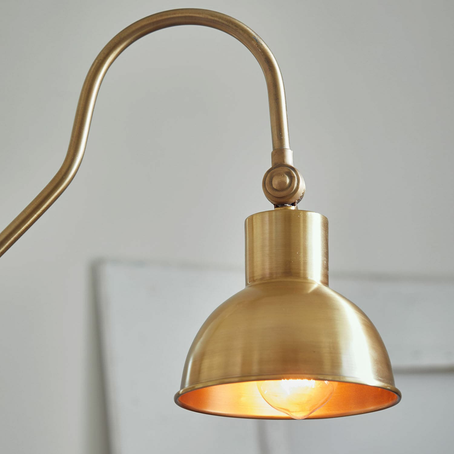 Lampe sur pied Delacroille