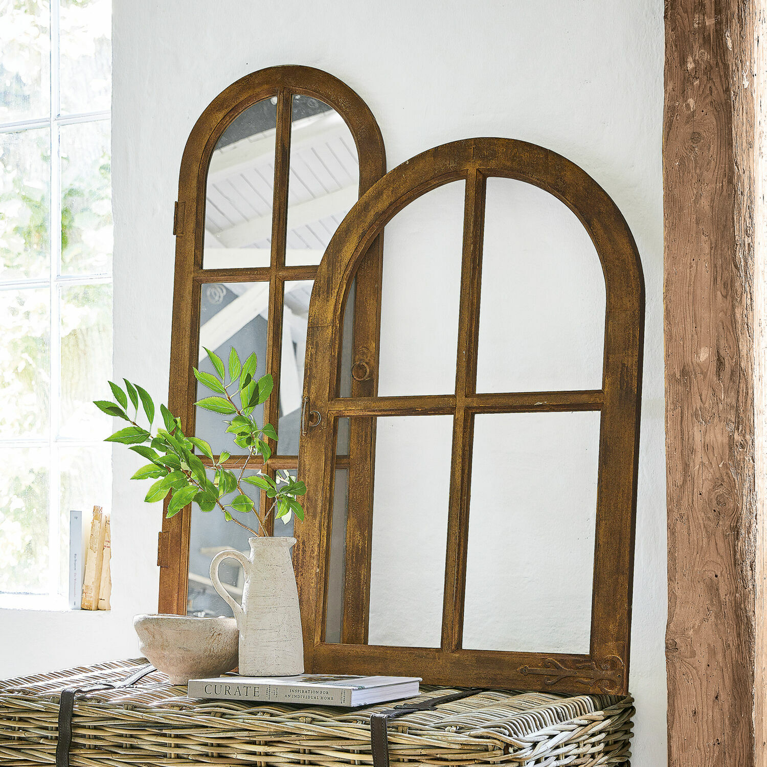Miroir et fenêtre décorative Crowley Deux miroirs décoratifs avec cadre en bois couleur miel, style rustique, décoration intérieure