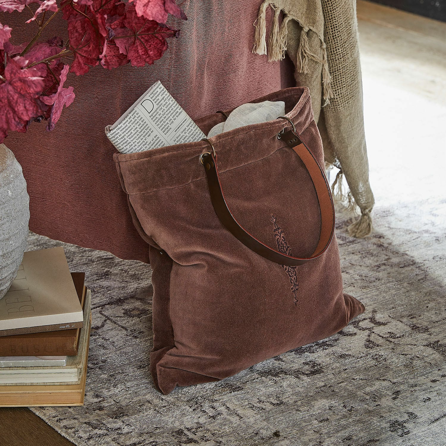 Sac Clarimonda Sac marron en tissu doux avec broderie décorative et anses en cuir pour usage quotidien