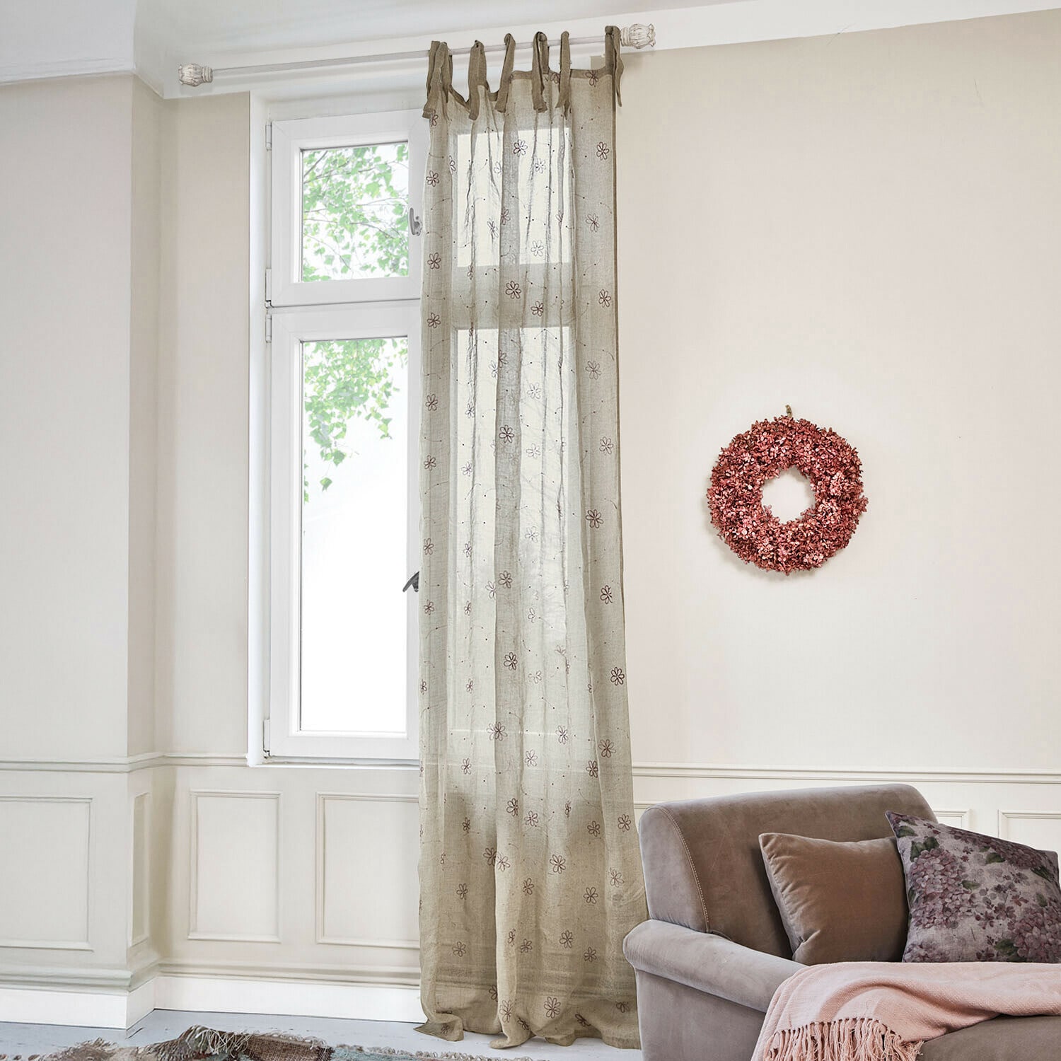 Voilage Amélorie Voilage en lin beige transparent avec motif floral pour décoration de fenêtre dans un salon