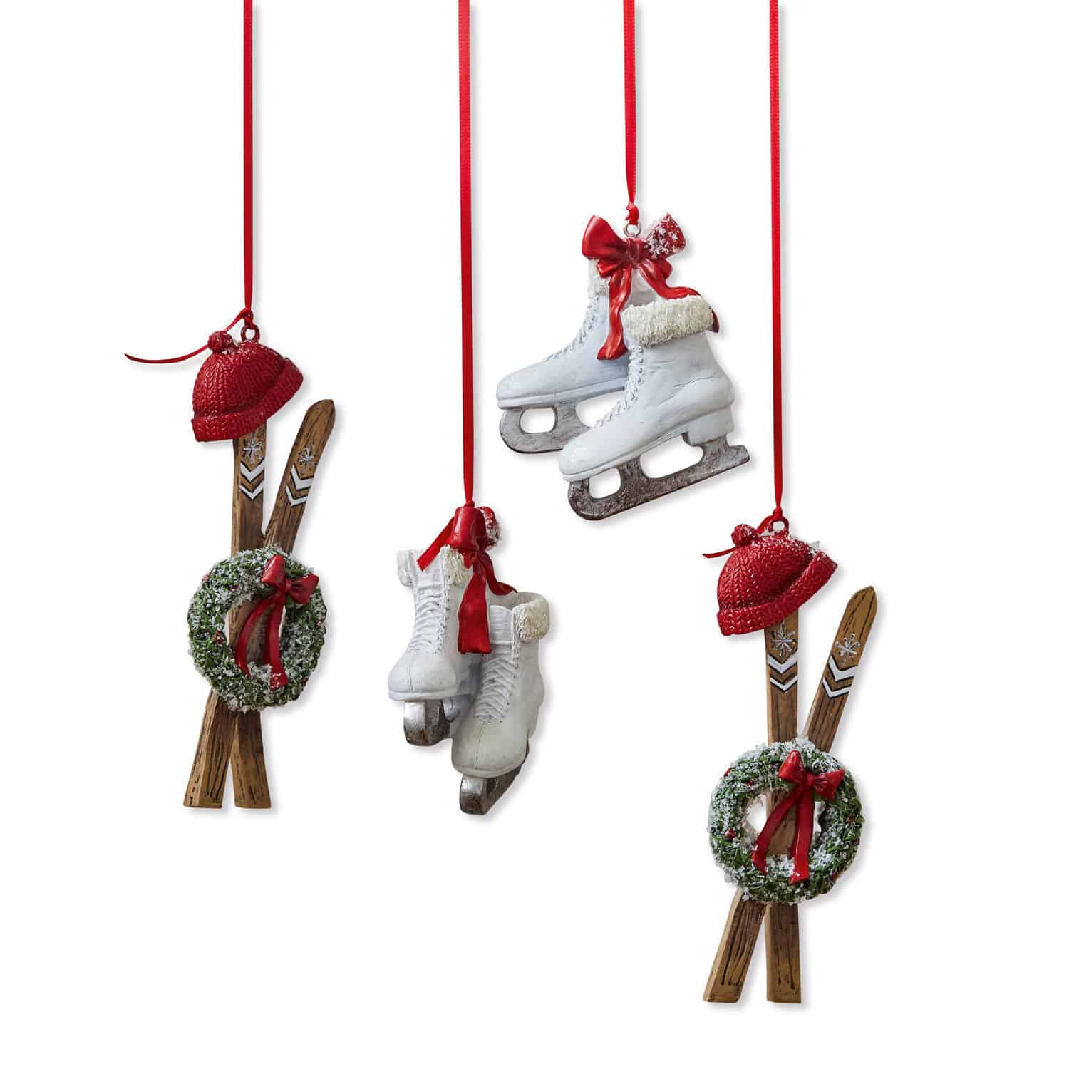 Lot de 4 décorations à suspendre Papeta Ensemble de décorations de Noël avec patins blancs, skis en bois, couronne verte et rubans rouges