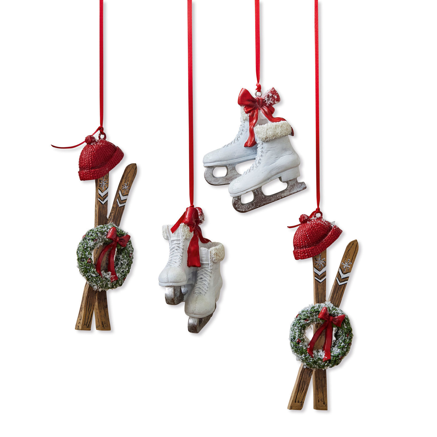 Lot de 4 décorations à suspendre Papeta Ensemble de décorations de Noël avec patins blancs, skis en bois, couronne verte et rubans rouges