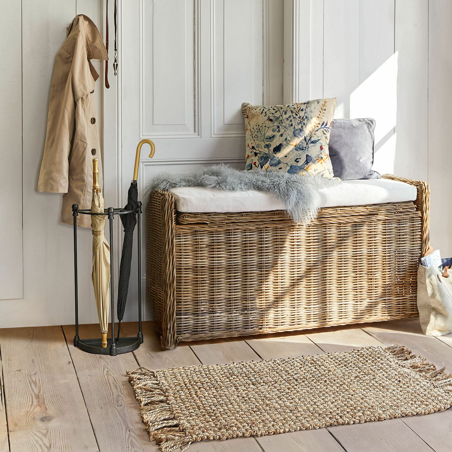 TerkCo Grand support de parapluie en rotin tissé avec bac à eau amovible pour entrée, organiseur décoratif autonome (marron TerkCo Grand support de parapluie en rotin tissé avec bac à eau amovible pour entrée, organiseur décoratif autonome (marron