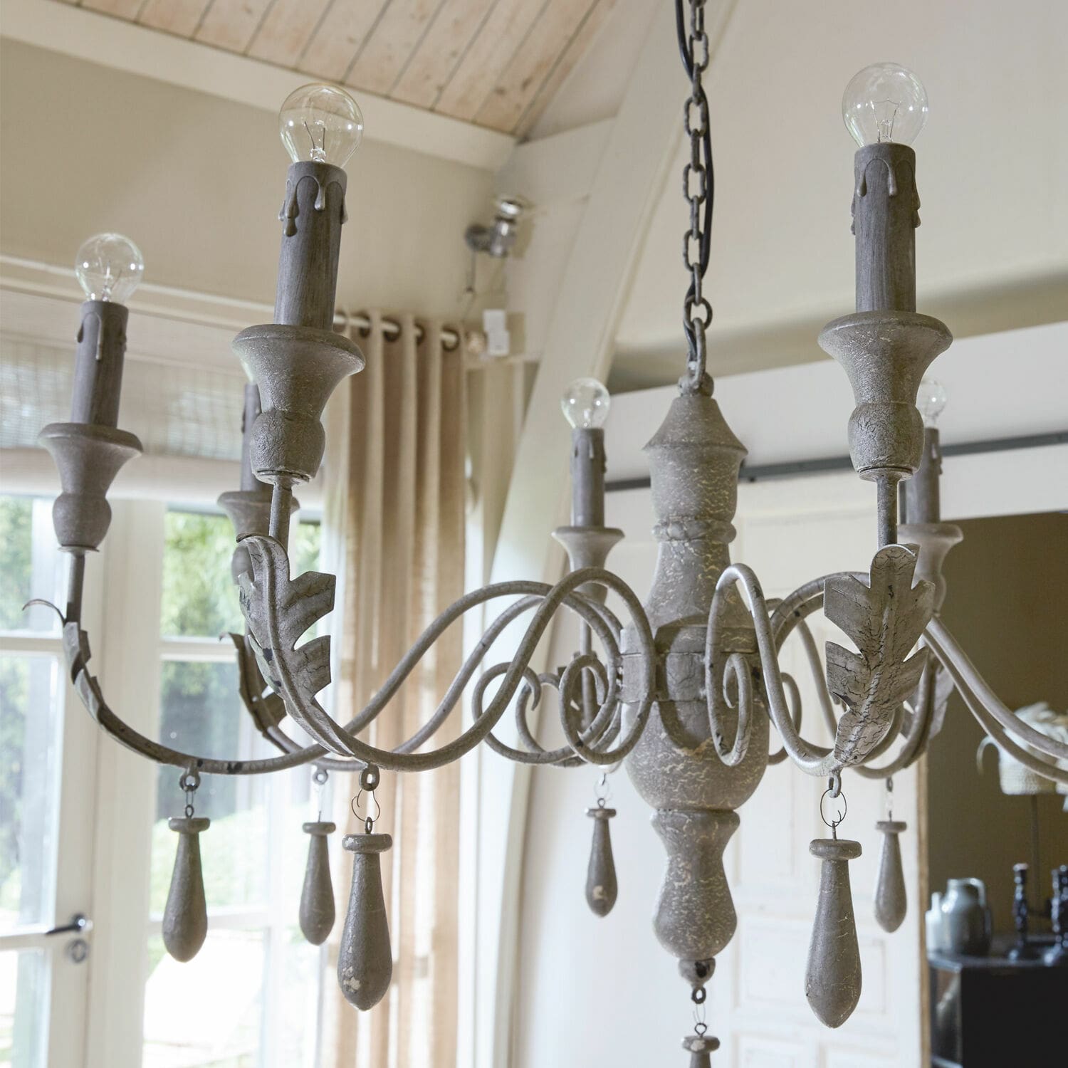 Lustre Chabura