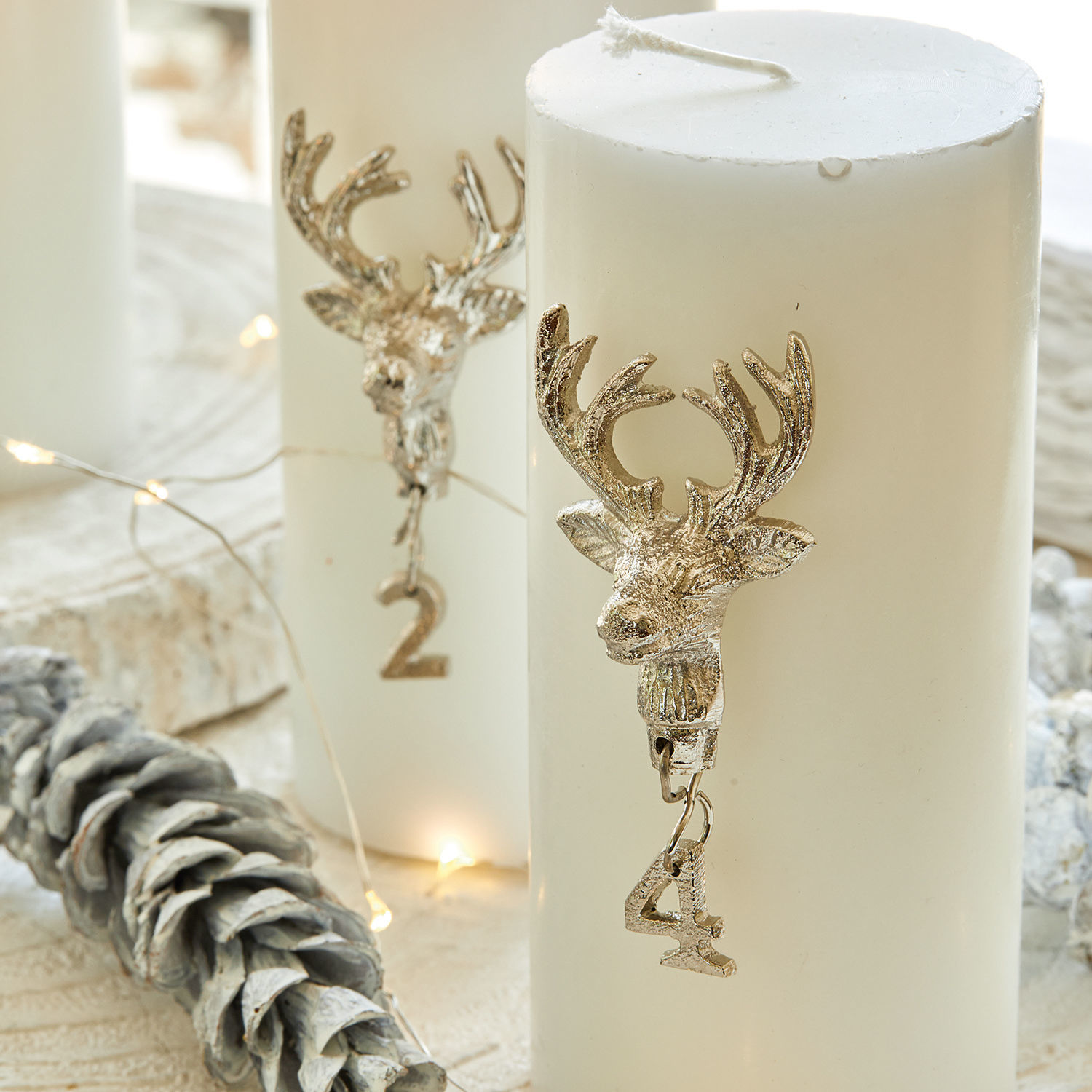 Lot de 4 pin’s décoratifs Charre