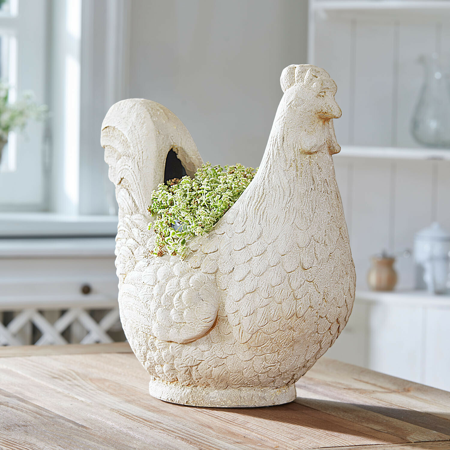 Cache-pot Chêne d'Argent Jardinière en forme de poule en pierre claire avec plante verte, décoration intérieure et extérieure