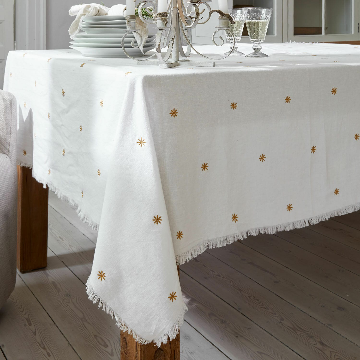 Nappe Fjalara Nappe en lin blanc avec franges et étoiles dorées, décoration de table élégante