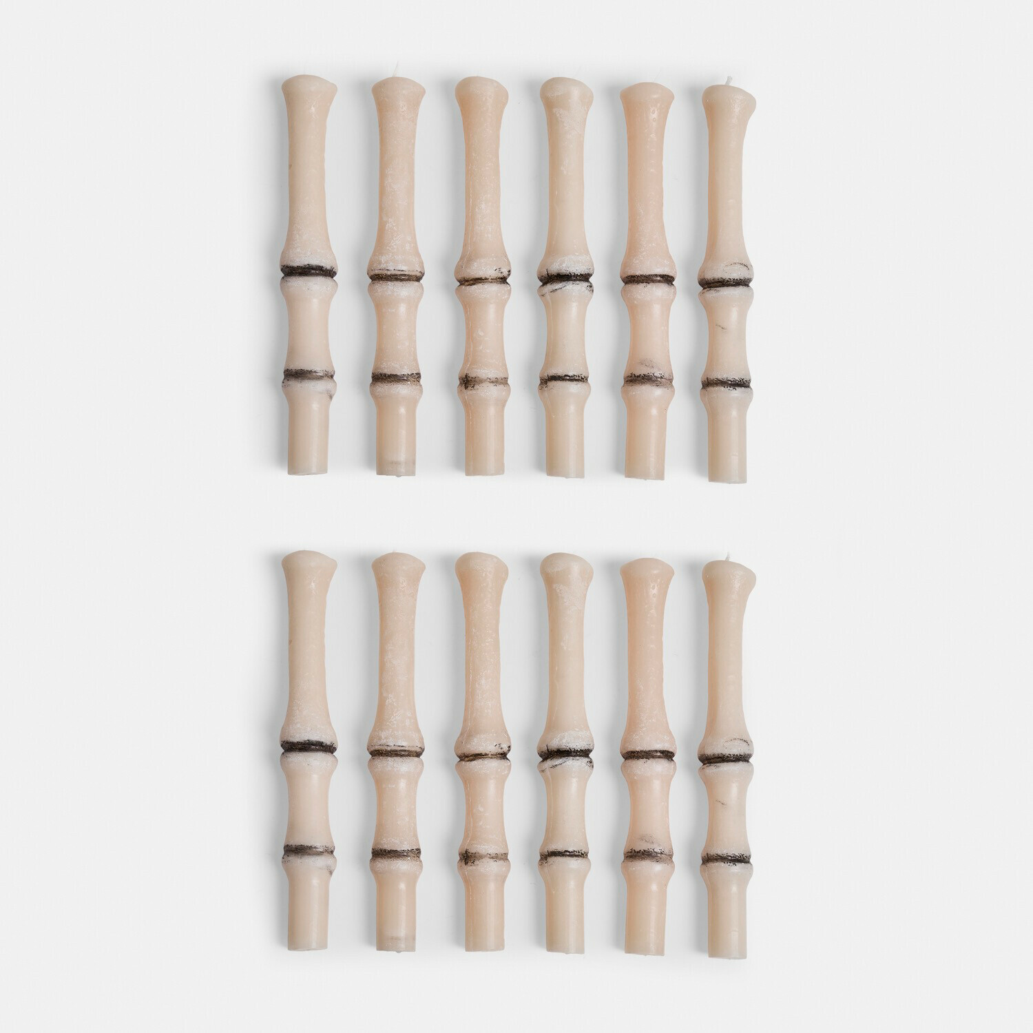 Lot de 12 bougies Saelith Lot de 12 bougies crème avec détails en cire, bougies décoratives pour table et intérieur