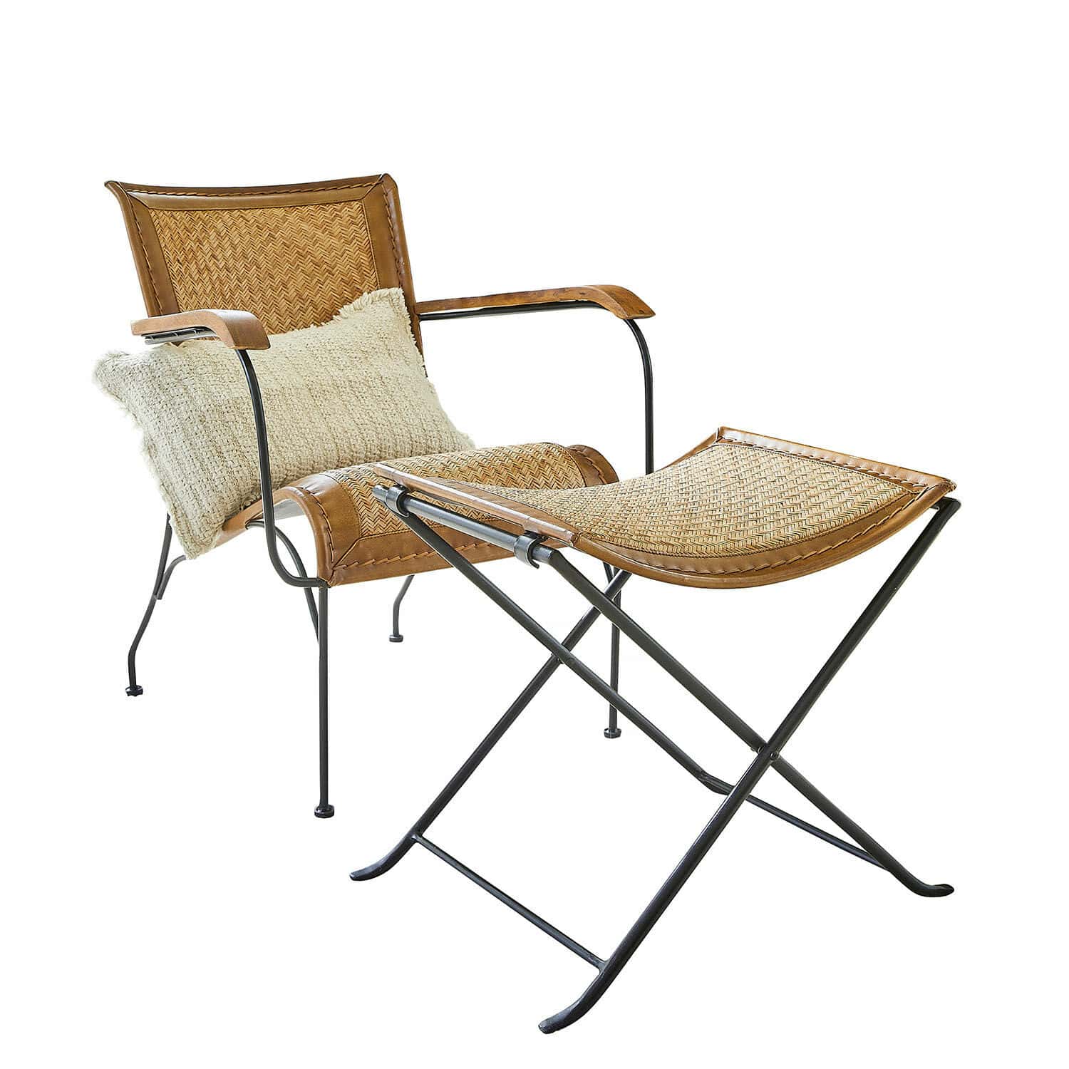 Chaise avec tabouret Dauvron Fauteuil avec repose-pieds en rotin et métal marron et noir, confortable pour salon moderne