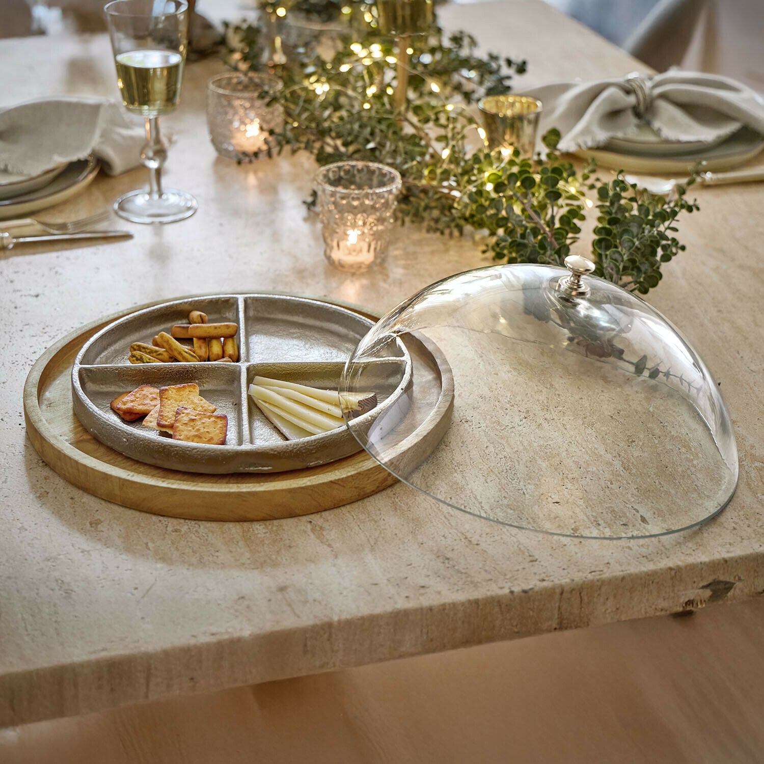 Cloche en verre avec plateau Adelfia