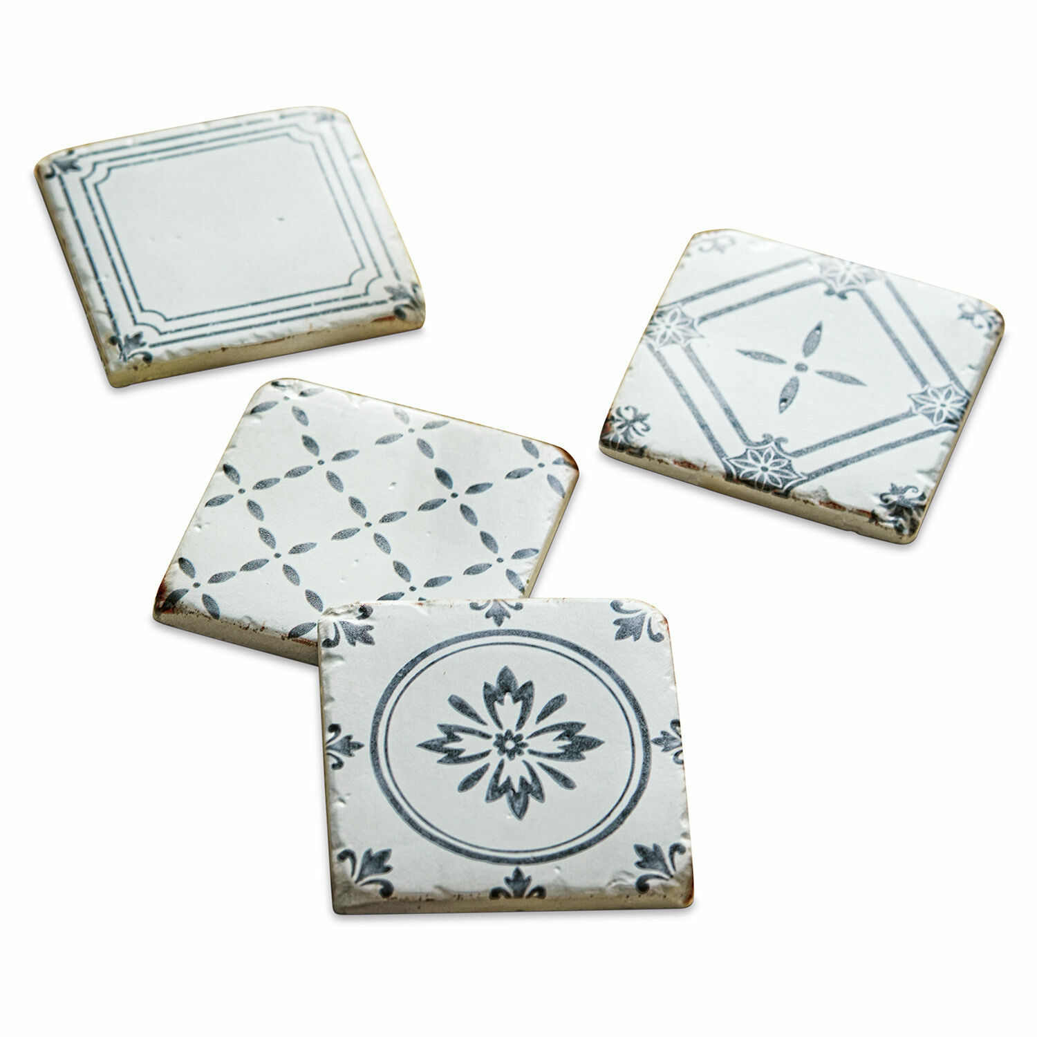 Lot de 4 dessous de verres Emma Dessous de verre en céramique blanche avec motifs floraux et géométriques noirs, accessoires déco maison