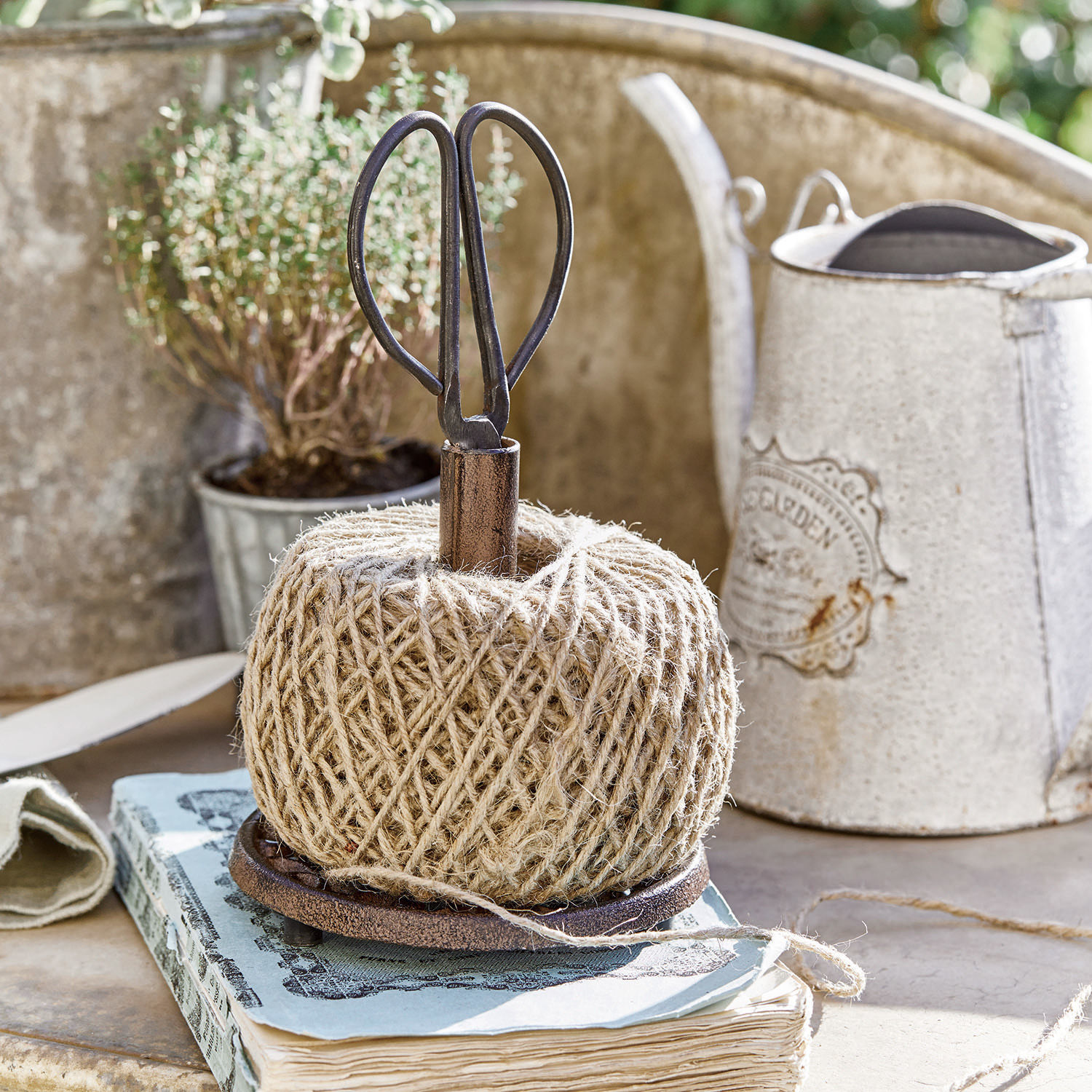 Support à pelote avec ciseaux Winsome Bobine de ficelle en jute naturelle sur support métallique avec ciseaux pour jardinage