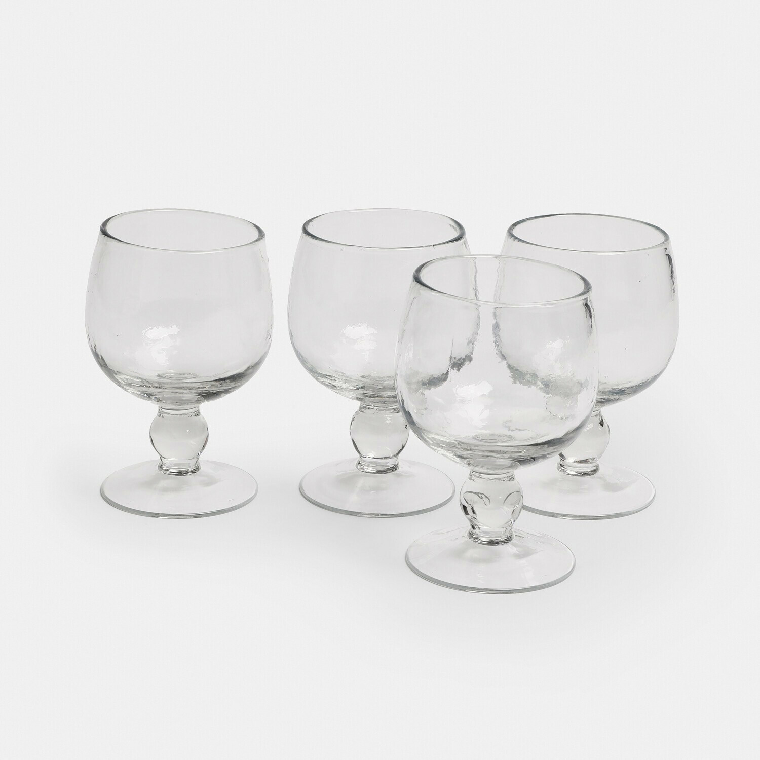 Lot de 4 verres Vinoros Ensemble de quatre verres transparents en verre à pied pour boissons alcoolisées