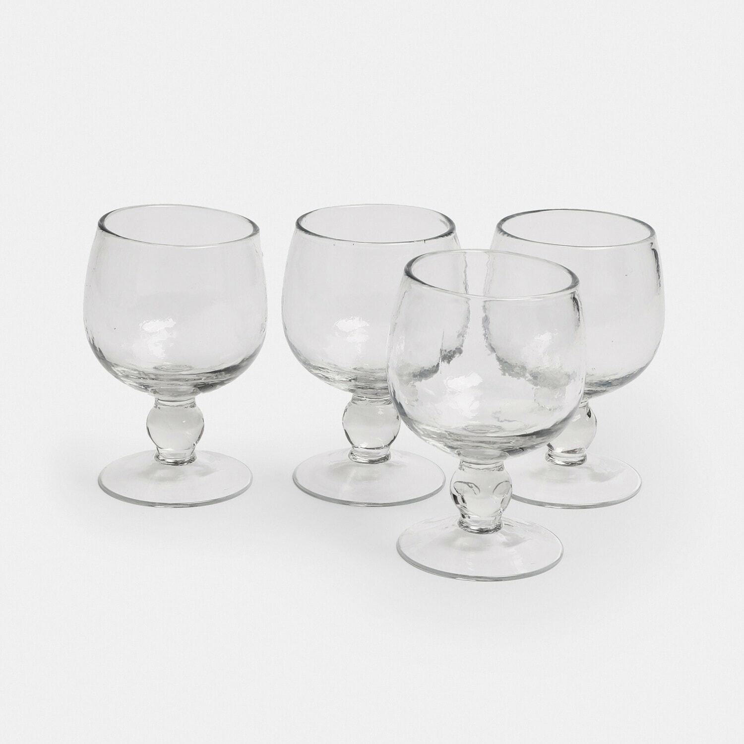 Lot de 4 verres Vinoros Ensemble de quatre verres transparents en verre à pied pour boissons alcoolisées