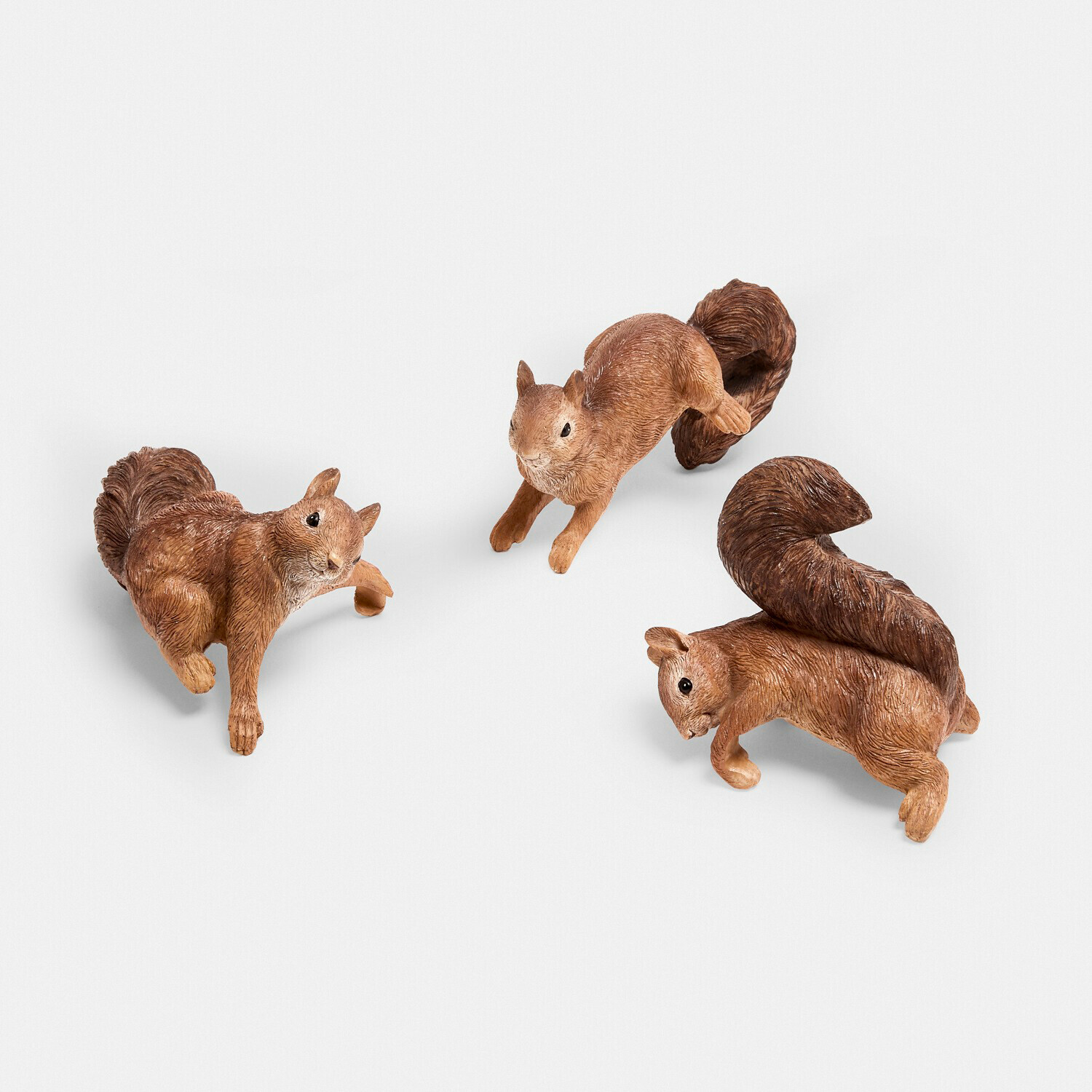 Lot de 3 écureuils décoratifs Sylvaraen Trois figurines d'écureuils marron en plastique, décoration intérieure ou extérieure