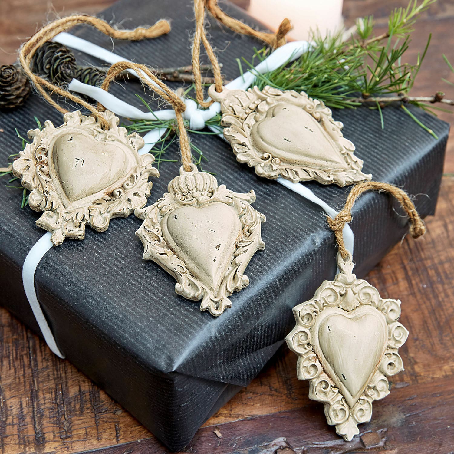 Lot de 4 décorations de Noël Hearts