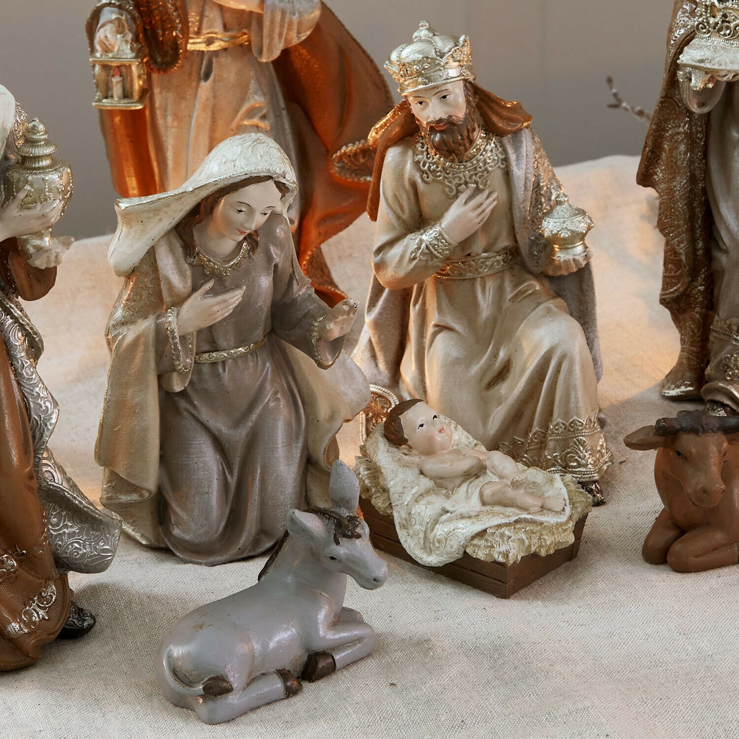 Lot de 9 figurines de crèche Caprinas